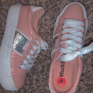 Women’s sneakers